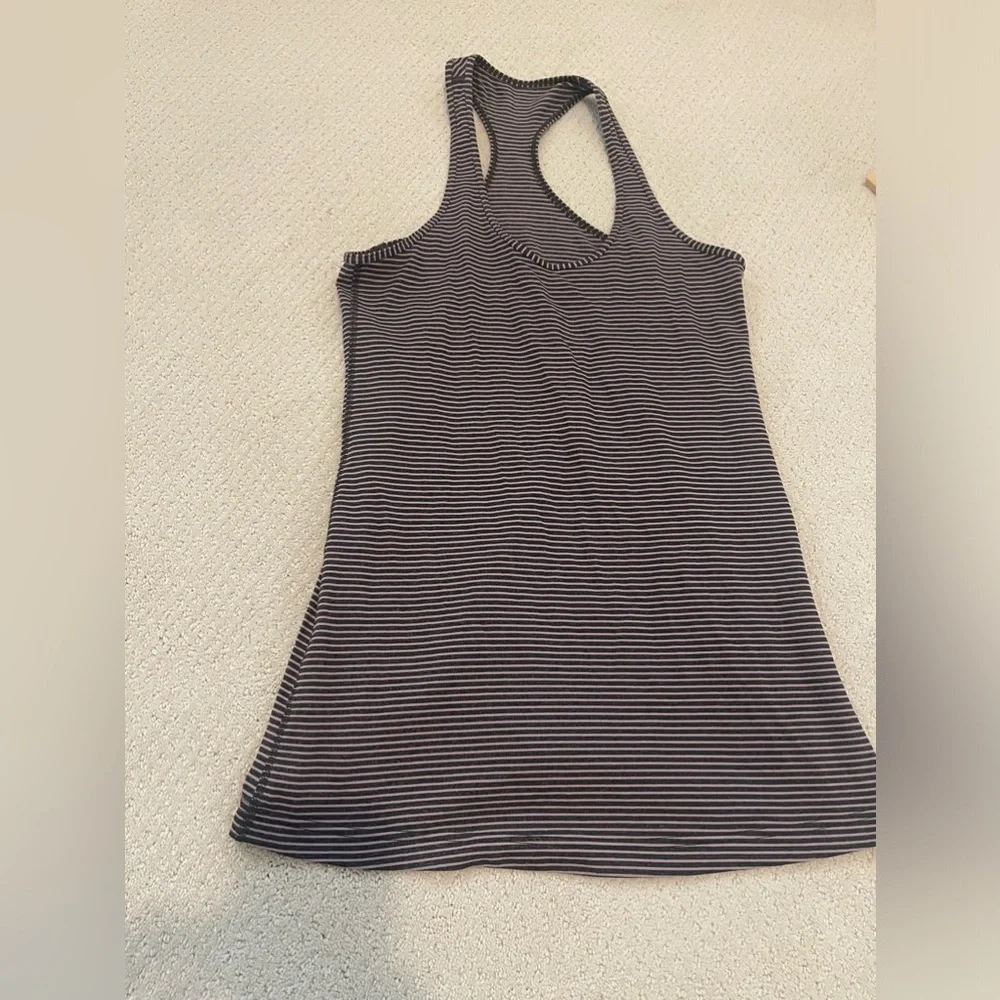 Lululemon tank top - Picture 2 of 4